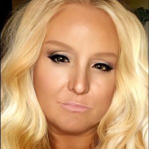 Meet your Posher, Casie